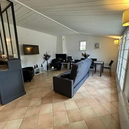 Holiday home Le Nid D'ars - Yourhosthelper